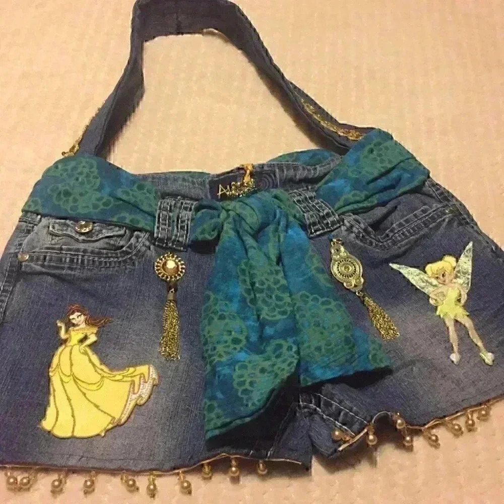 Custom Made Pocketbook - Picture 2 of 6